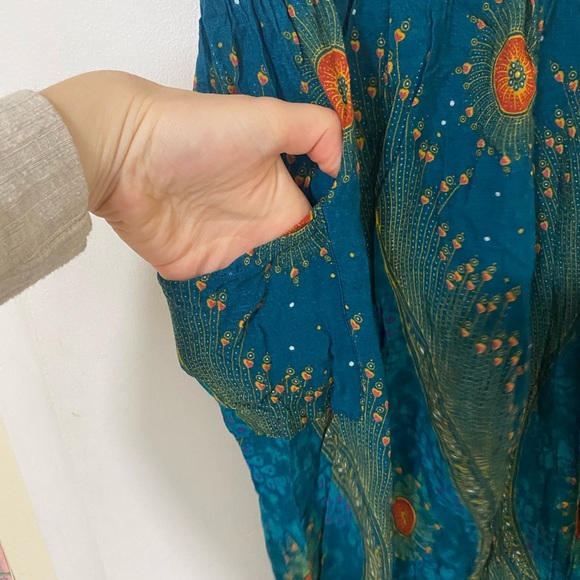 Bohemian Island Loose Pants - Picture 2 of 4